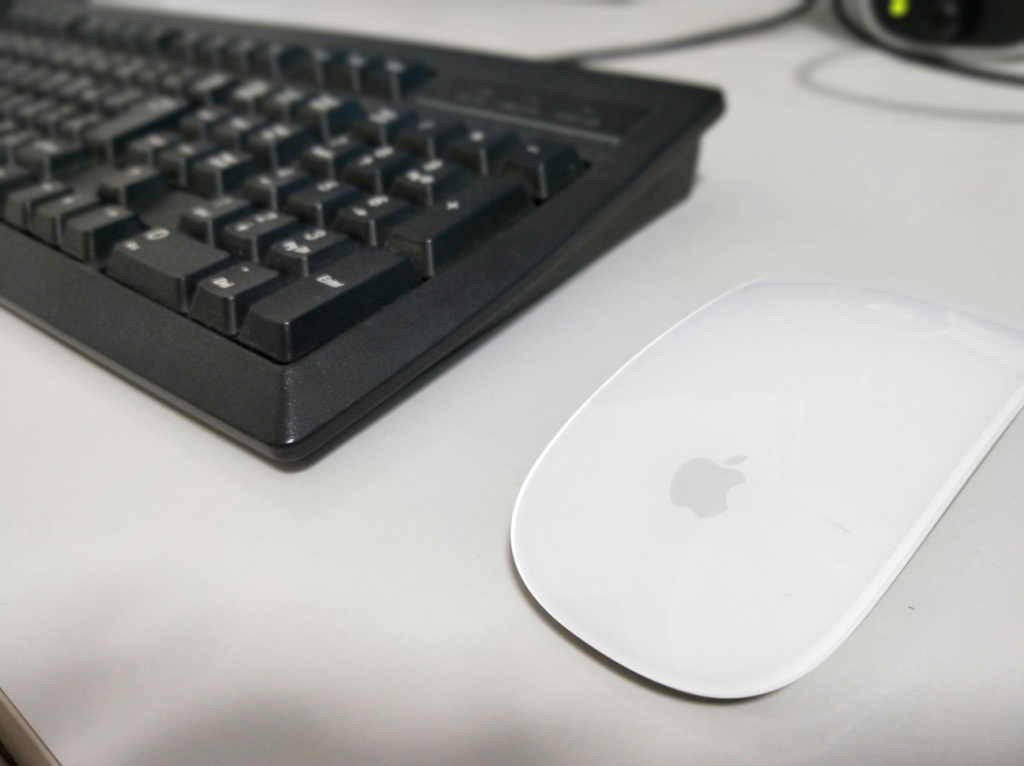 Apple純正マウス(Magic Mouse 2) をWindowsで使用する方法をご紹介し 